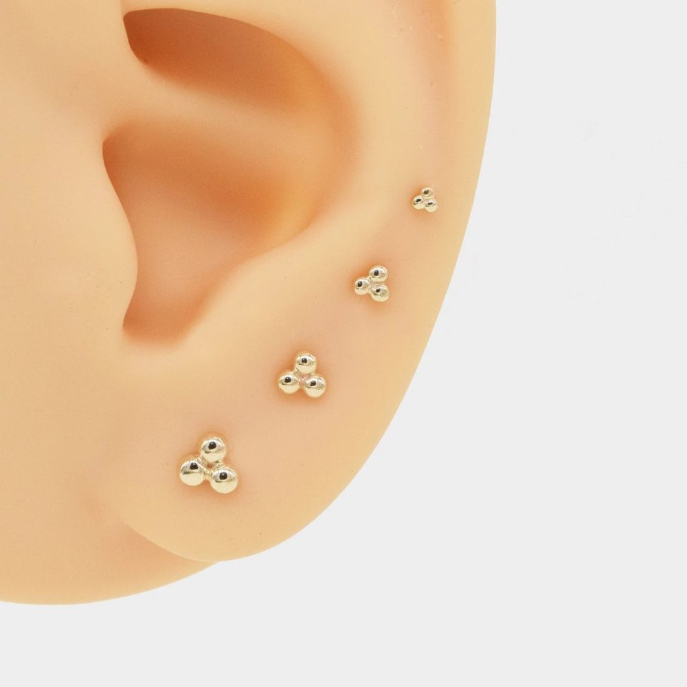 14K Yellow Gold Three Dot Stud Earring (Single)
